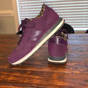 New Balance tennis shoes